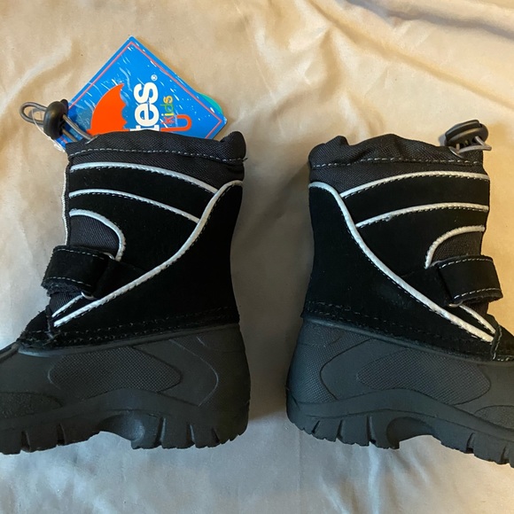 NWT totes boys snow boots #MakeAnOffer - Picture 2 of 6